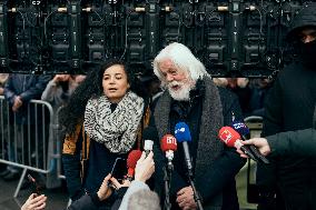 Paul Watson during a Press Conference - Paris AJ