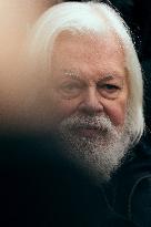 Paul Watson during a Press Conference - Paris AJ