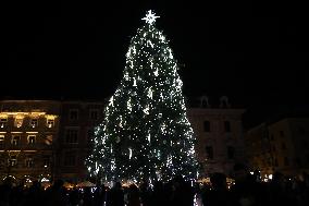 The Most Beautiful Christmas Tree In The World In Krakow