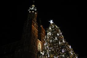 The Most Beautiful Christmas Tree In The World In Krakow