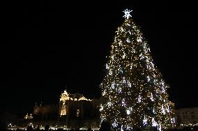 The Most Beautiful Christmas Tree In The World In Krakow