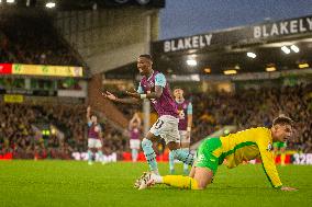 Norwich City FC v Burnley FC - Sky Bet Championship