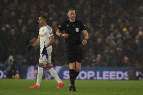 Leeds United FC v Oxford United FC - Sky Bet Championship