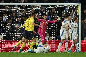 Leeds United FC v Oxford United FC - Sky Bet Championship