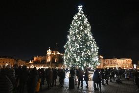 Daily Life In Krakow During Christmas Season