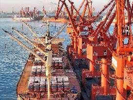 Chinese Ports Cargo Throughput Increased