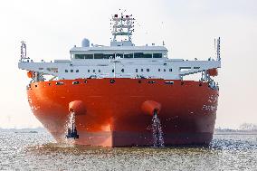 World's Largest Load Carrying Capacity of Self-propelled Deck Ship