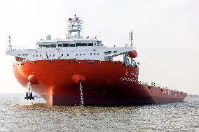 World's Largest Load Carrying Capacity of Self-propelled Deck Ship