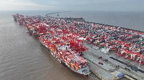 Shanghai Port Container Annual Throughput Exceeded 50 Million TEU