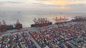 Shanghai Port Container Annual Throughput Exceeded 50 Million TEU