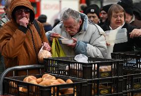 Annual Christmas Food Handout For People In Need In Krakow