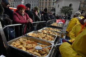 Annual Christmas Food Handout For People In Need In Krakow