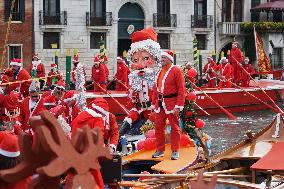 Santa Claus Regata - Venice