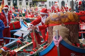 Santa Claus Regata - Venice