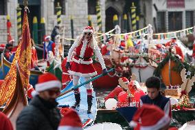 Santa Claus Regata - Venice