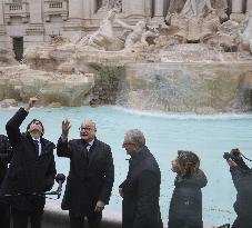 Trevi Fountain