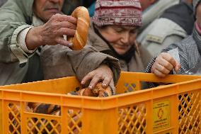 Annual Christmas Food Handout For People In Need In Krakow