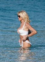 Victoria Silvstedt Enjoying The Sun In St Barths