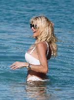 Victoria Silvstedt Enjoying The Sun In St Barths