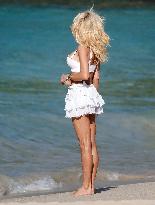 Victoria Silvstedt Enjoying The Sun In St Barths