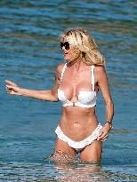 Victoria Silvstedt Enjoying The Sun In St Barths