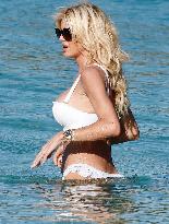 Victoria Silvstedt Enjoying The Sun In St Barths