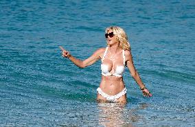 Victoria Silvstedt Enjoying The Sun In St Barths