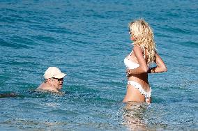 Victoria Silvstedt Enjoying The Sun In St Barths