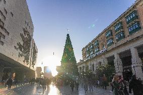 Daily Life in Valletta, Malta