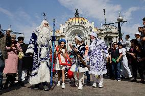 Russian Parade Of Ded Moroz And Snegurachkas On Christmas Eve In Mexico