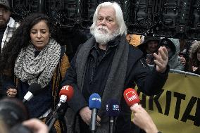 Paul Watson Celebrates Freedom With Supporters - Paris