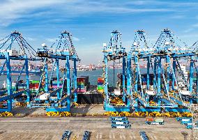 Shandong Port Qingdao Port Fully Automated Wharf