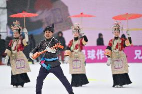 (SP)CHINA-JILIN-FOOTBALL-SNOWFIELD-VILLAGE SUPER LEAGUE-FRIENDLY MATCH