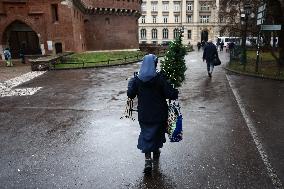 Daily Life And Economy In Krakow Before Christmas