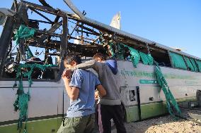 Israeli Army Attacked A Bus Sheltering Displaced Palestinians In Khan Yunis