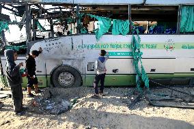 Israeli Army Attacked A Bus Sheltering Displaced Palestinians In Khan Yunis