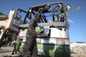 Israeli Army Attacked A Bus Sheltering Displaced Palestinians In Khan Yunis