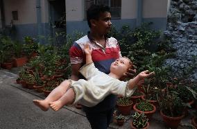 Christmas Preparation In Kolkata, India - 23 Dec 2024