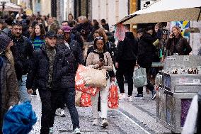 Daily Life In Athens, Greece