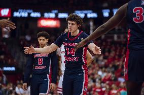 Wisconsin Badgers Vs. Detroit Mercy Titans