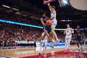 Wisconsin Badgers Vs. Detroit Mercy Titans