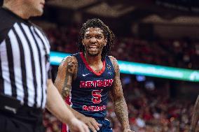 Wisconsin Badgers Vs. Detroit Mercy Titans