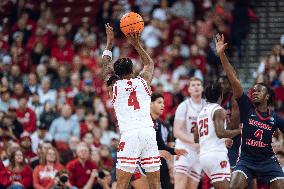 Wisconsin Badgers Vs. Detroit Mercy Titans