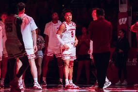 Wisconsin Badgers Vs. Detroit Mercy Titans