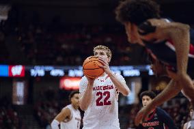 Wisconsin Badgers Vs. Detroit Mercy Titans