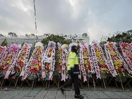 Supporters of S. Korean President Yoon