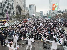 Rally by supporters of S. Korean President Yoon