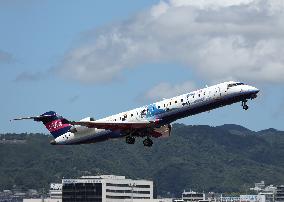 Airplanes taking off and landing at Itami Airport (Osaka International Airport)