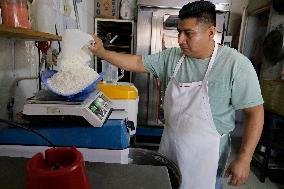 Merchants In Mexico City Are Busy Selling Their Products On Christmas Eve