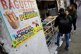 Merchants In Mexico City Are Busy Selling Their Products On Christmas Eve